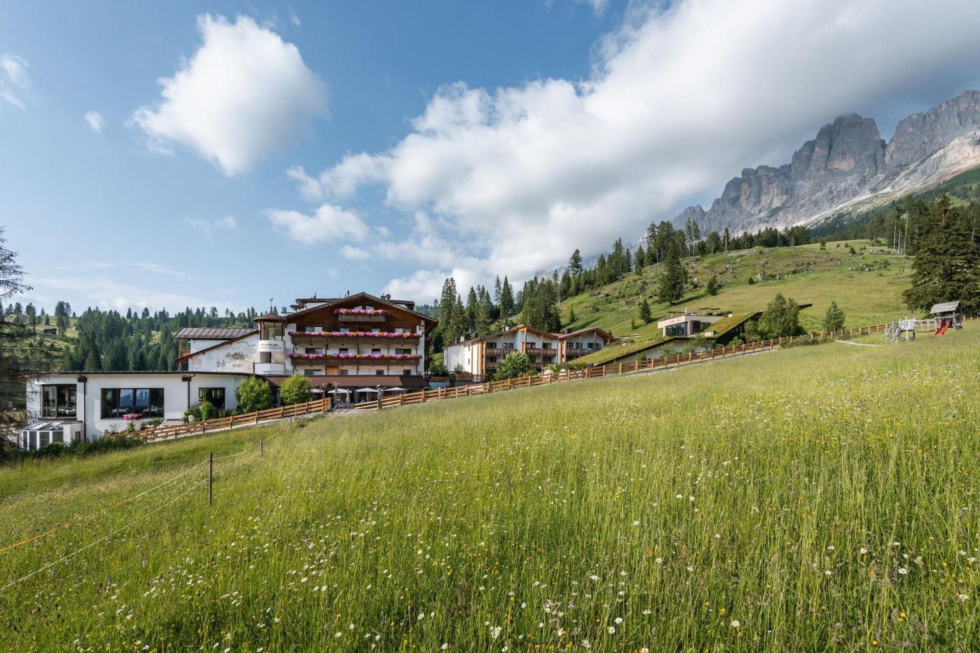 Moseralm Dolomiti Spa Resort Nova Levante Eksteriør bilde